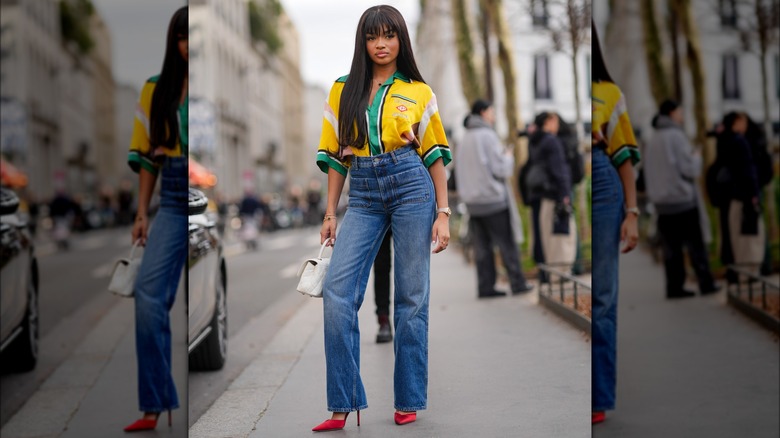 Woman wearing red pointy pumps
