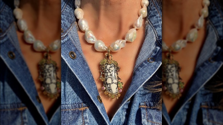 Pearl necklace with large crystal