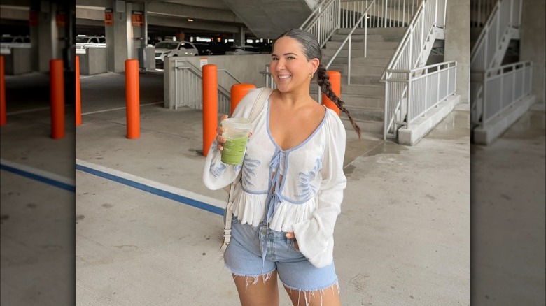Summer shirt and jean shorts with braid