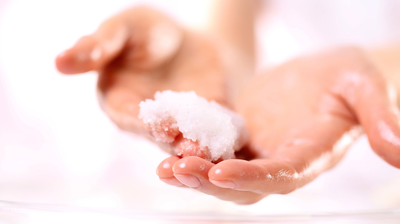 exfoliation product in hand