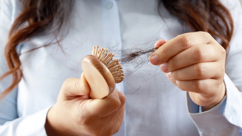 Brush hair removal