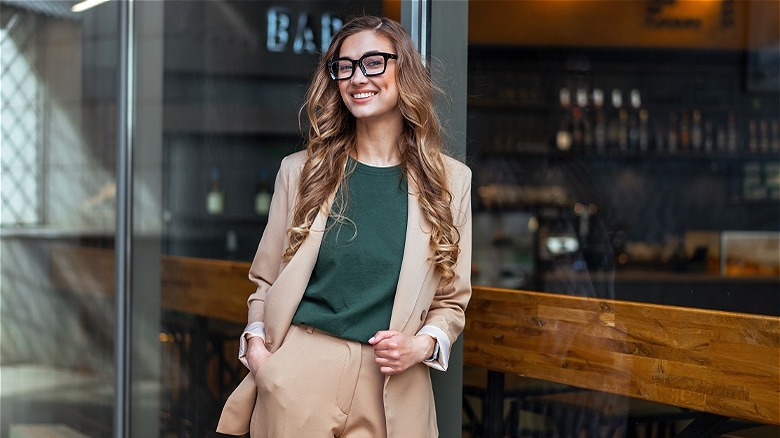 Woman wearing a pantsuit