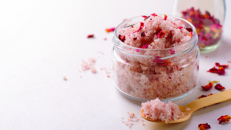 rose sugar scrub