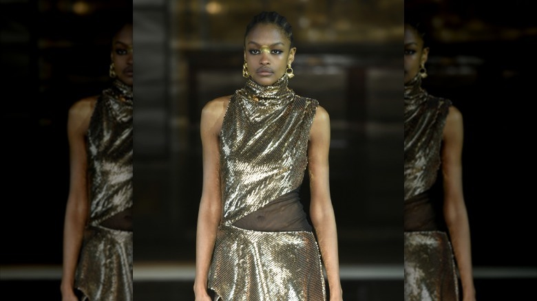 model walking for Prabal Gurung