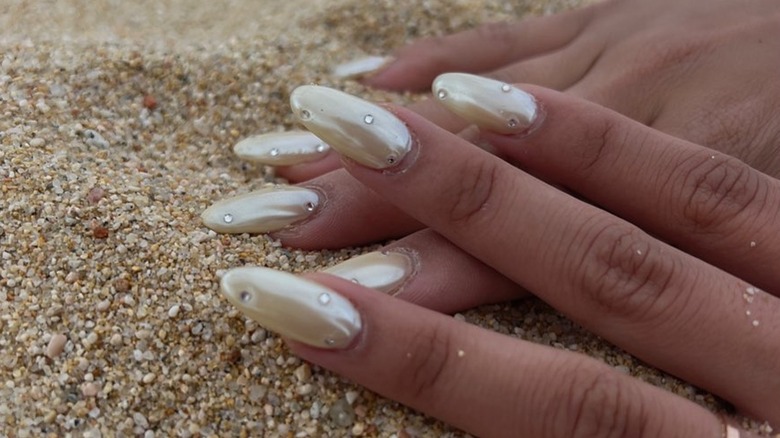 Champagne chrome nails