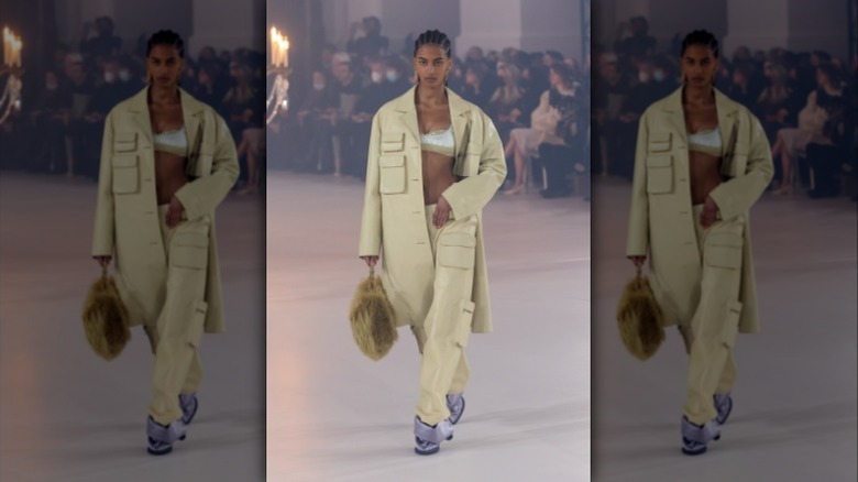 runway look matching set