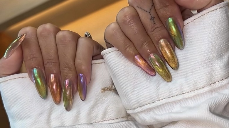 Vanessa Hudgens' manicure