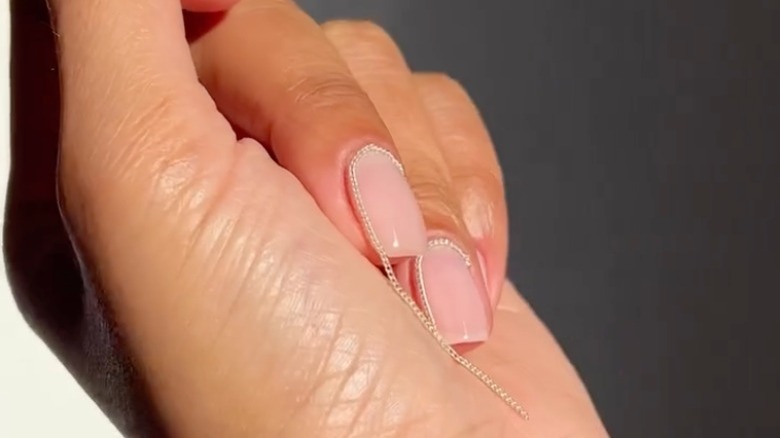 Cuticle chain nails