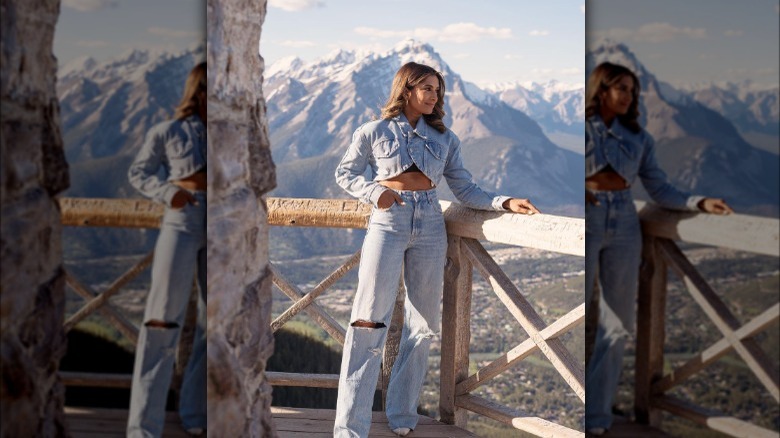 Cropped jacket with ripped jeans