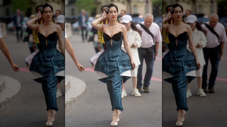 Dress with dramatic hip silhouette 