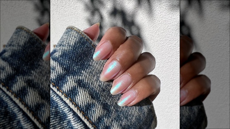 Chromatic pearl nails