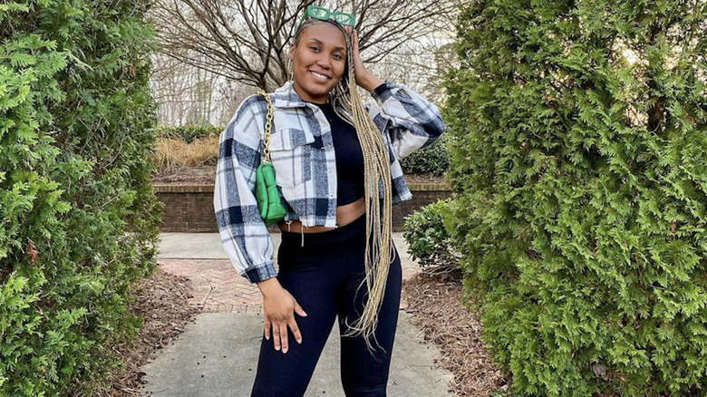 girl wearing cropped shacket