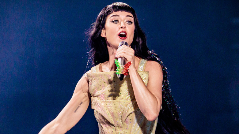 Katy Perry singing