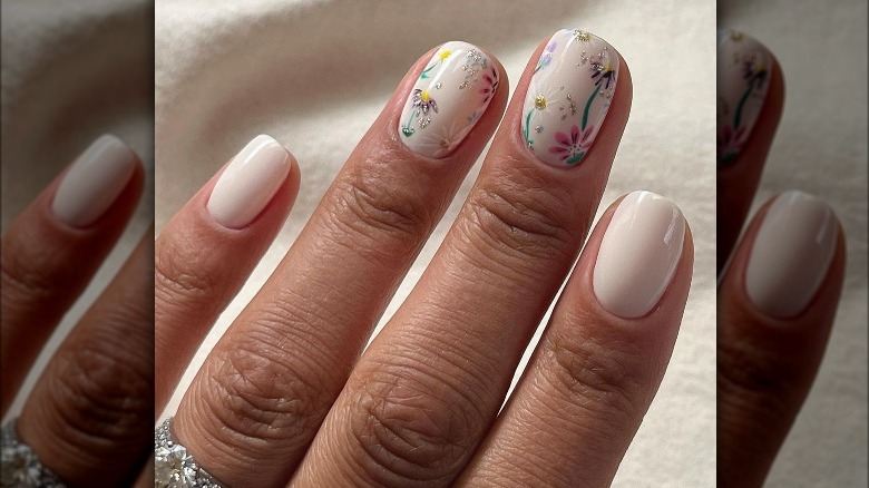 floral nail art