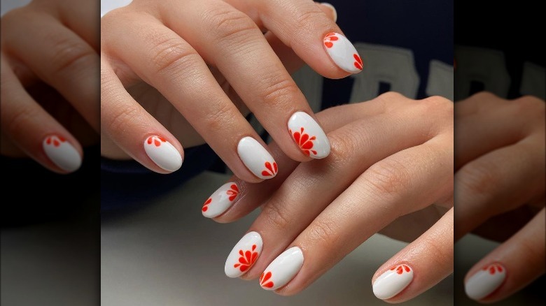 floral nail art