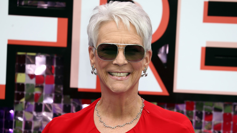 Jamie Lee Curtis posing on the red carpet