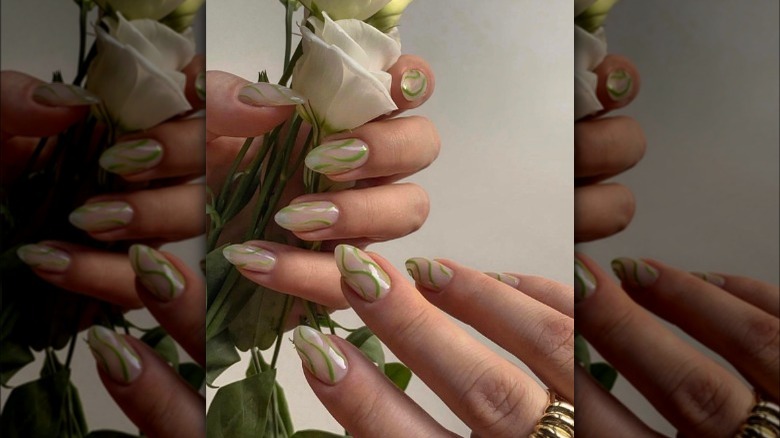 Green glaze manicure