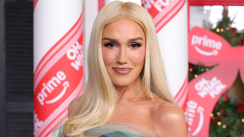 Gwen Stefani promotes her new Christmas song