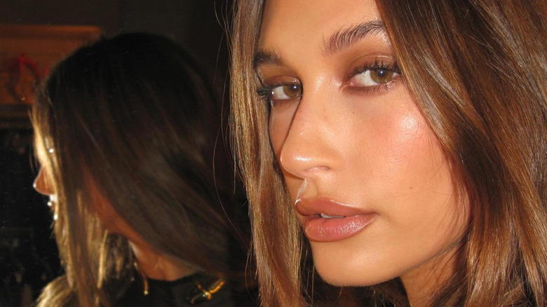 Hailey Bieber wearing lip liner