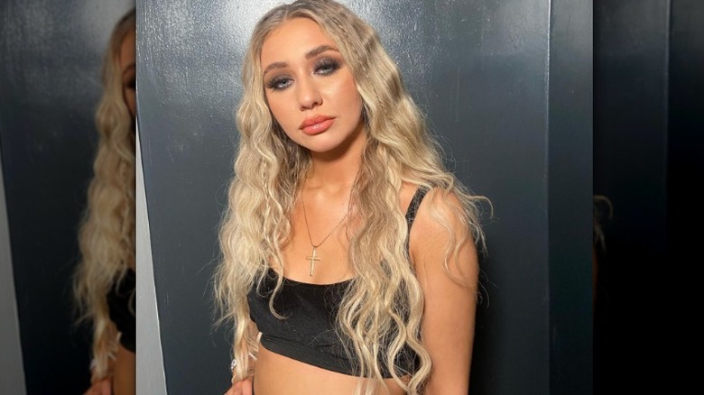 Crimped hair with mini braids