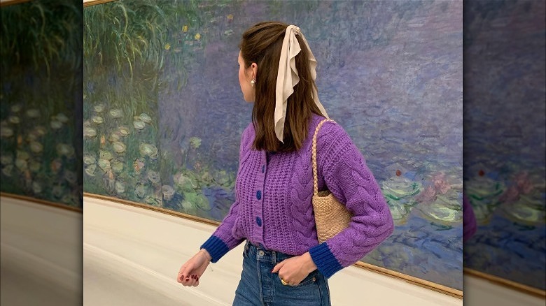 Straight hair with ribbon