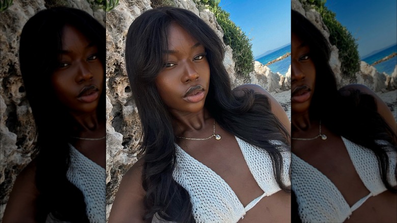 Voluminous curtain bangs