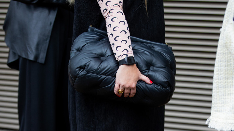 Black pillow texture purse