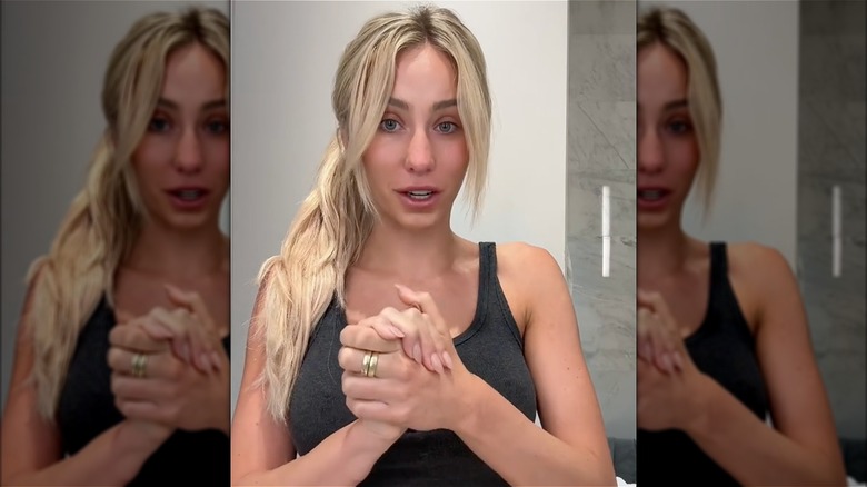 Alix Earle in ponytail without makeup