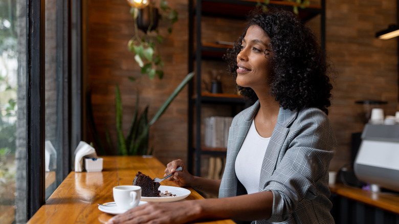 woman at coffee shop