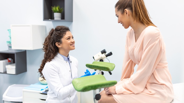 woman talking to her gynecologist