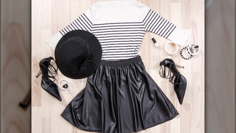 capsule wardrobe closet