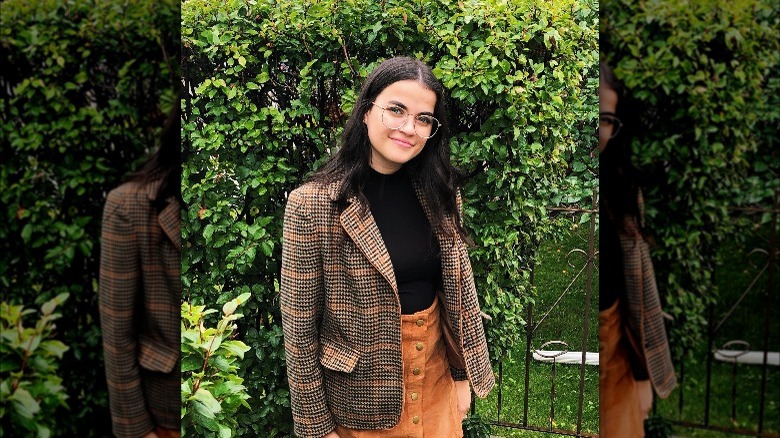 Dark academia outfit aesthetic.