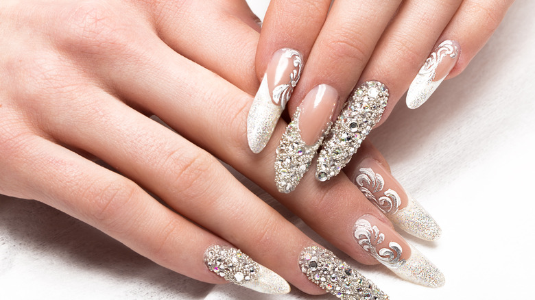 glitter manicure