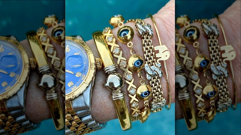 Wrist displaying large, small pieces