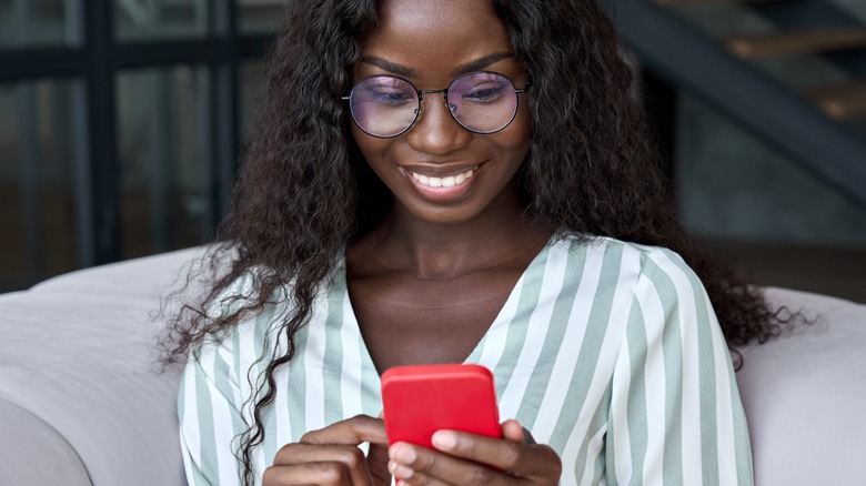 woman sending a text