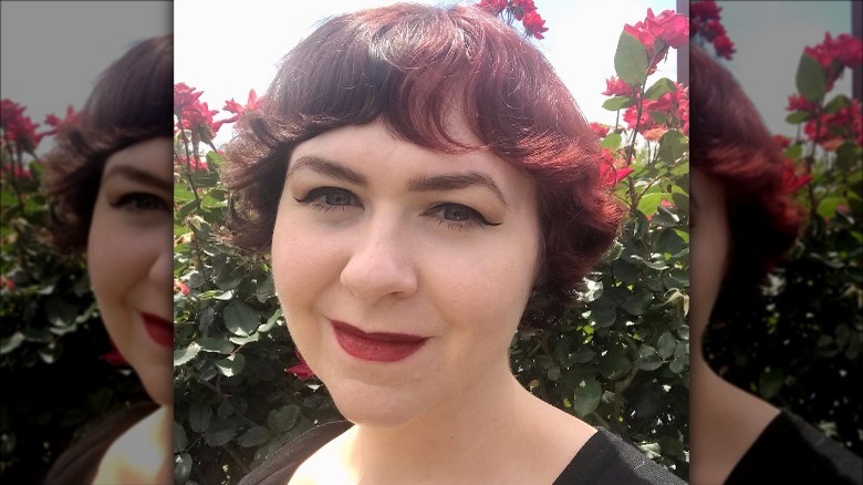 Woman wearing a french bob