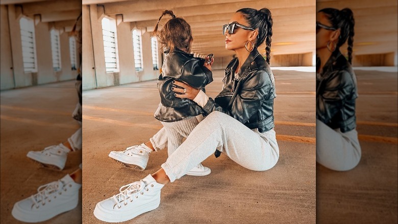 Woman wearing pony-braid