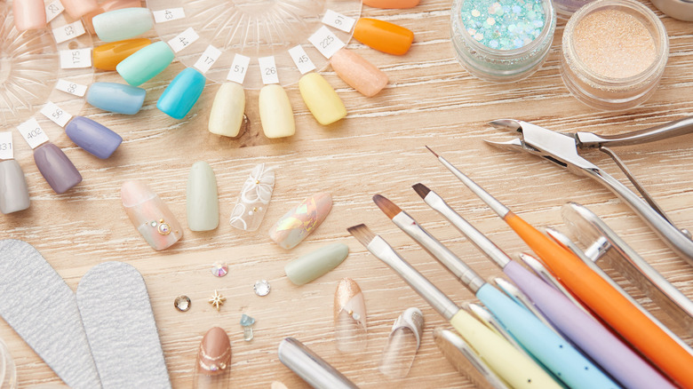 Nail art tools, including brushes