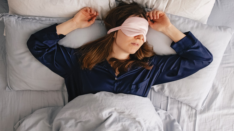woman wearing eye mask 