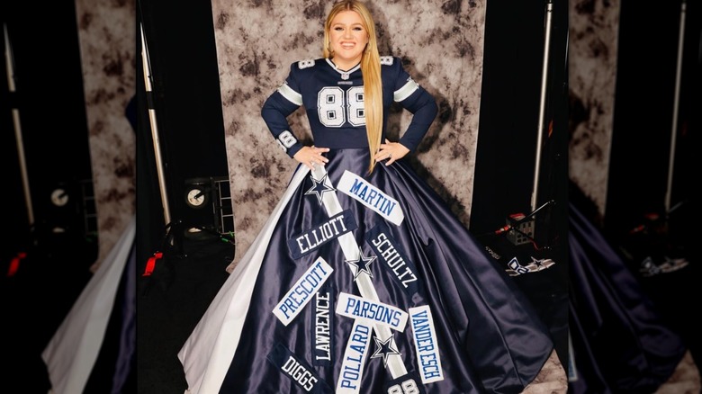 Kelly Clarkson in a Dallas Cowboys dress