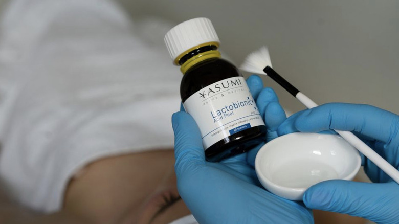 lactobionic acid peel bottle