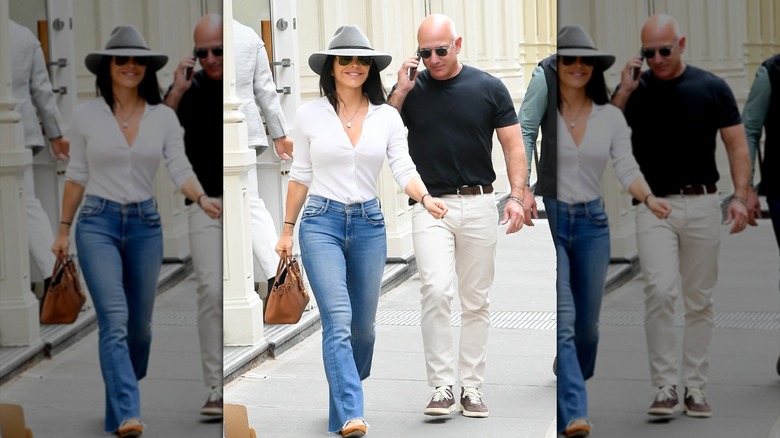 Lauren Sánchez wearing a white long-sleeved T-shirt with flare jeans