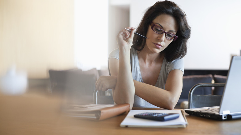 woman making budget