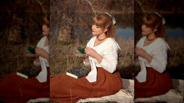 cottagecore and academia aesthetic