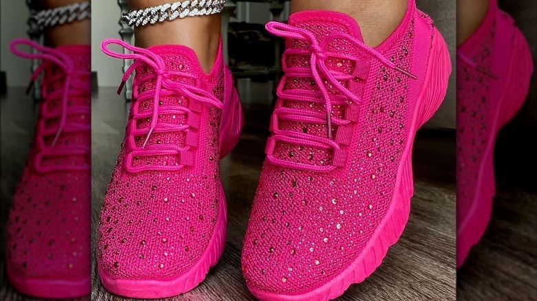 Nine West magenta sneaker