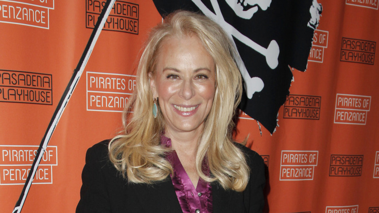 ﻿Jane Kaczmarek with blonde hair posing for a picture at the ﻿opening night of Gilbert and Sullivan's 'Pirates Of Penzance' in 2018