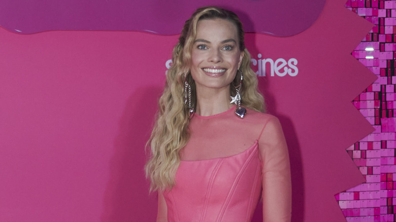Margot Robbie smiling at Barbie premiere, Mexico