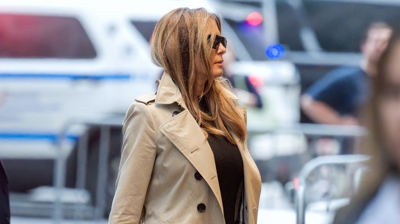 Melania Trump with chunky lowlights.
