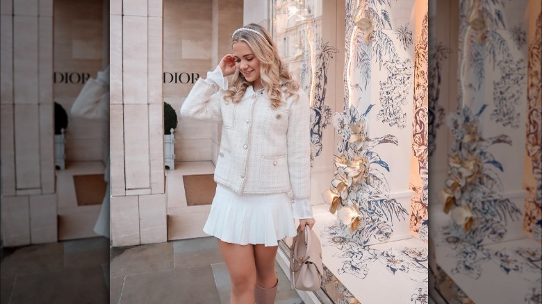 Girl wearing a pearl headband