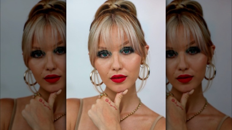 Platinum money piece bangs blond hair